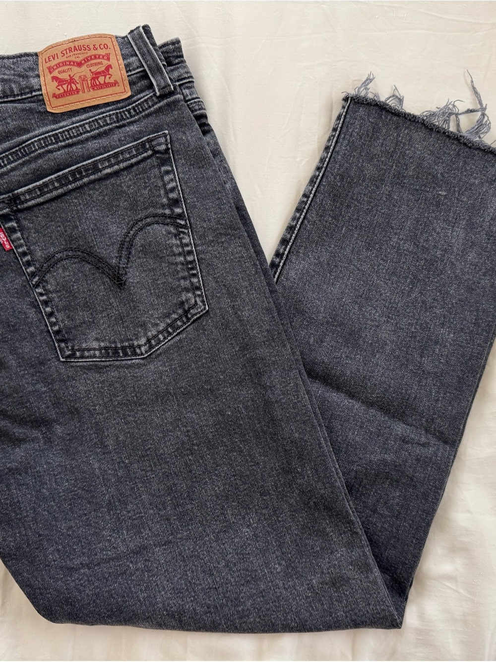 Levi's Women's Washed Black Straight-Leg Jeans